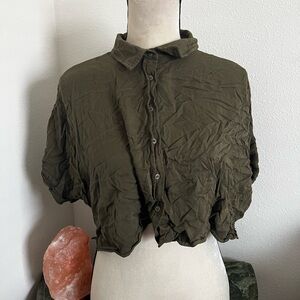 Forever 21 Green Crop‎ Top Size Large